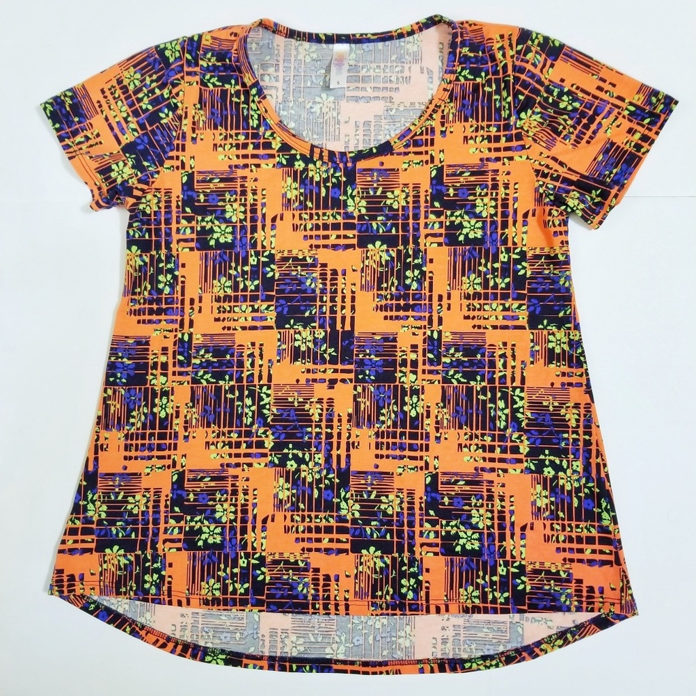 Cute & Fun LuLaRoe Floral & Geometric Classic T- S